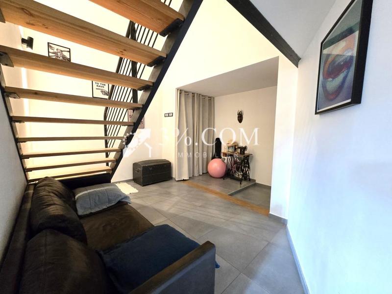 Loft - 144 m² - 5 pièces