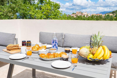 Propriété - 220 m² - 6 pièces