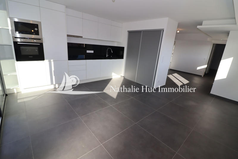 Appartement - 82 m² - 3 pièces