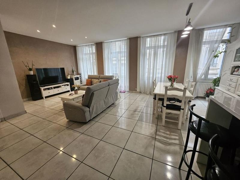 Appartement - 120 m² - 5 pièces