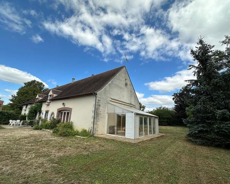 Maison - 210 m² - 6 pièces