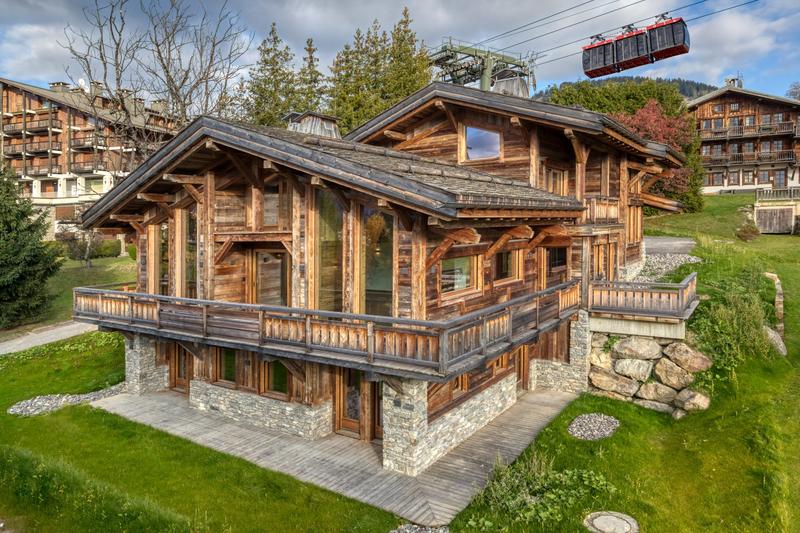 Châlet - 485 m² - 10 pièces