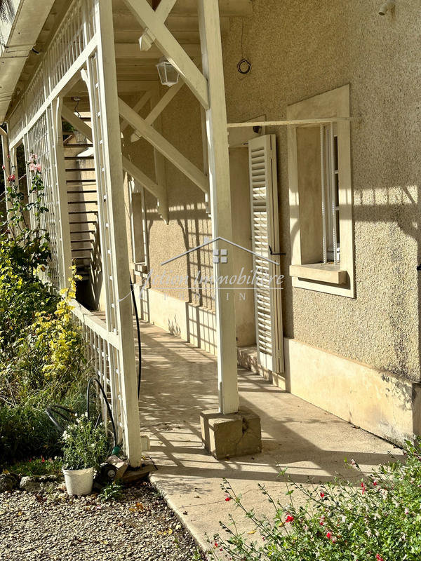 Propriété - 270 m² - 11 pièces