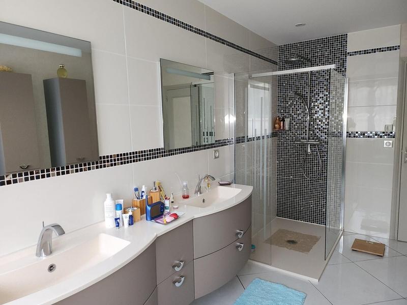 Maison - 300 m² - 5 pièces