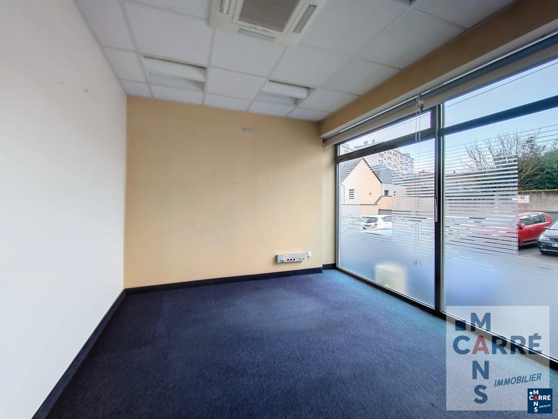 Local commercial - 139 m² - 7 pièces
