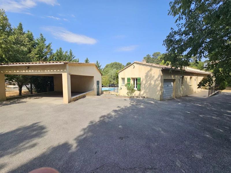 Maison - 145 m² - 5 pièces