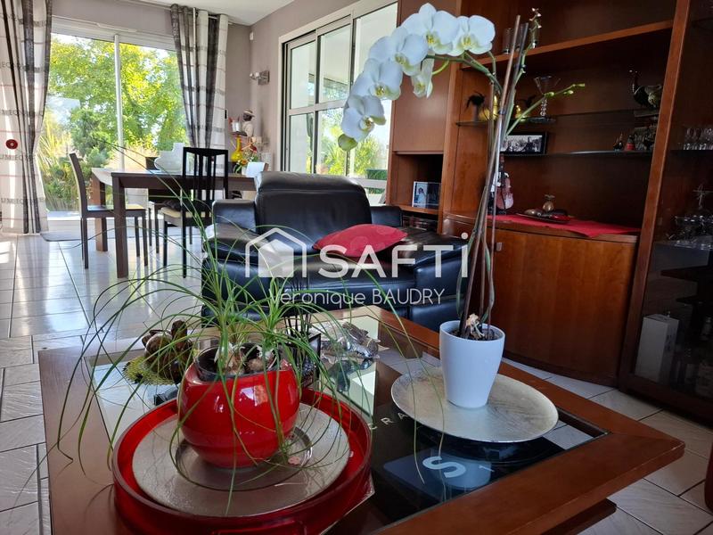 Maison - 200 m² - 6 pièces