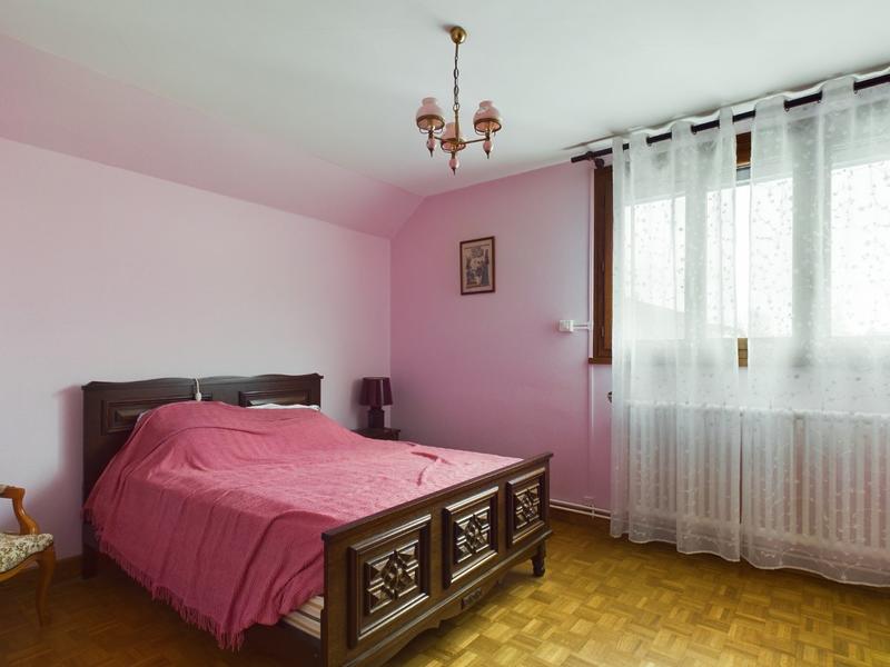 Maison - 253 m² - 10 pièces