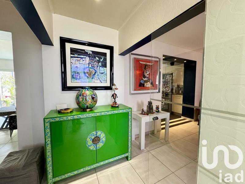 Maison - 257 m² - 12 pièces