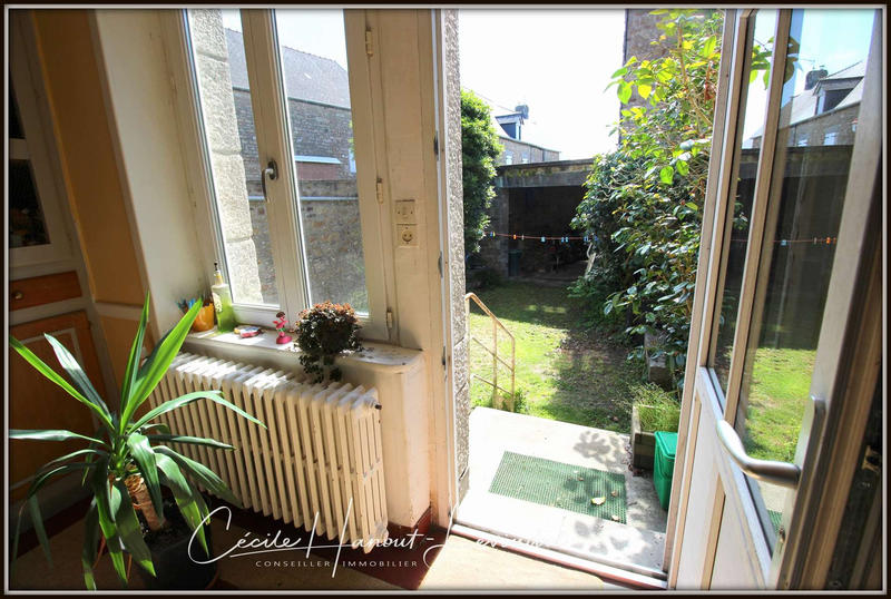 Maison - 177 m² - 7 pièces