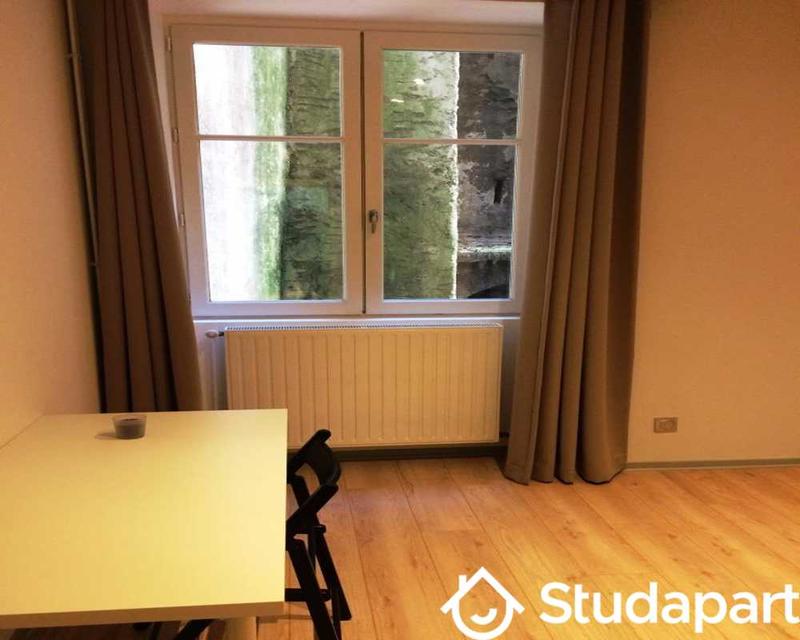 Chambre - 150 m² - 1 pièce