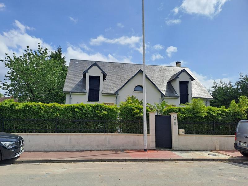 Villa - 152 m² - 6 pièces