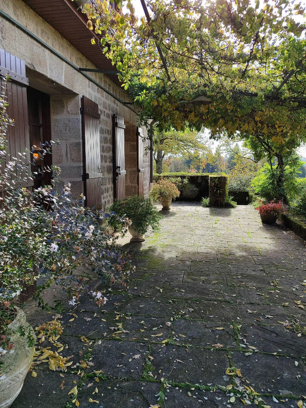 Maison - 205 m² - 7 pièces