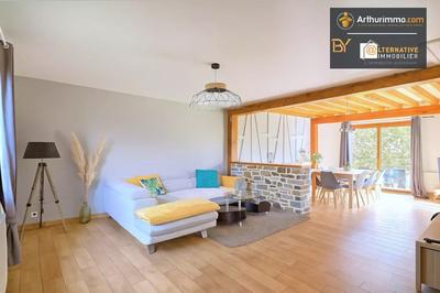 Maison - 137 m² - 7 pièces