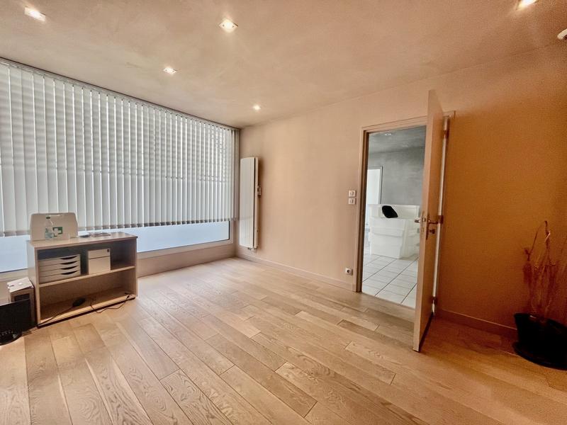 Local commercial - 72 m² - 5 pièces