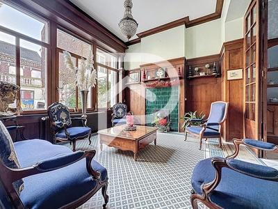 Maison bourgeoise - 216 m² - 7 pièces