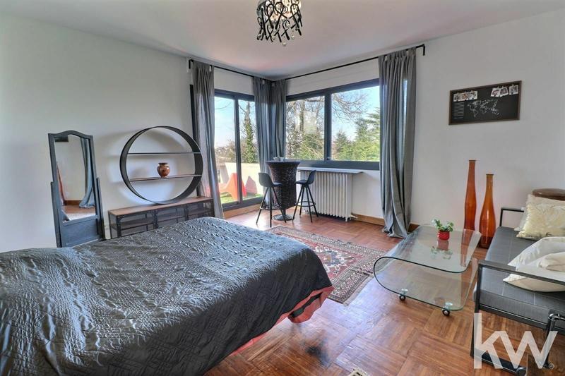 Villa - 240 m² - 8 pièces