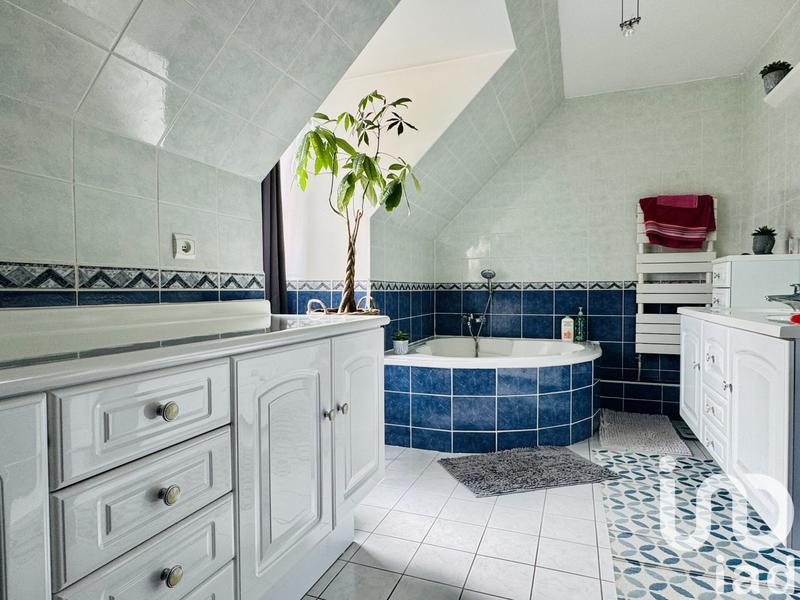 Maison - 140 m² - 7 pièces