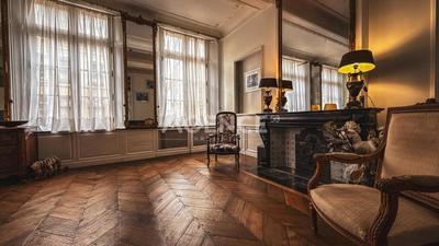 Maison bourgeoise - 340 m² - 12 pièces