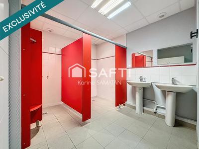 Local commercial - 216 m² - 4 pièces
