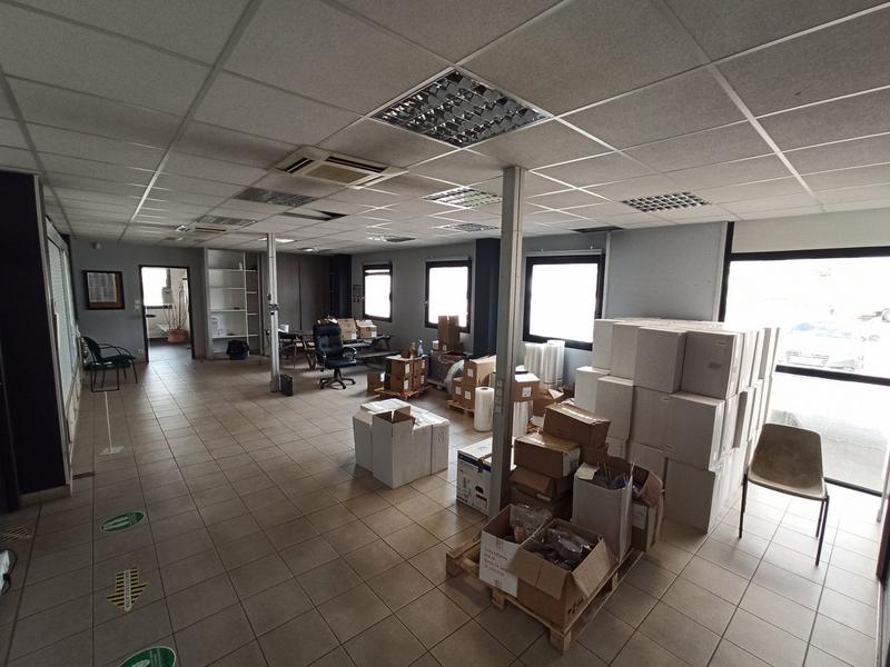 Bureau - 330 m²