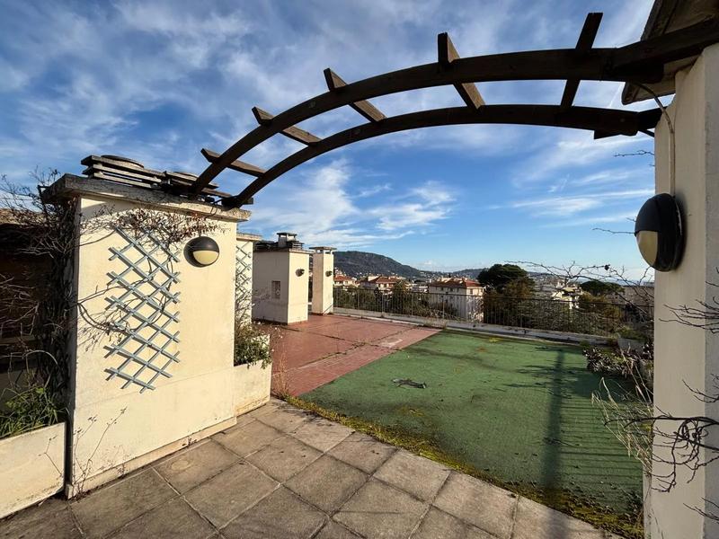 Appartement - 144 m² - 4 pièces