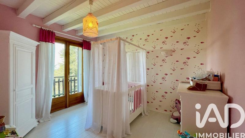 Maison - 245 m² - 9 pièces