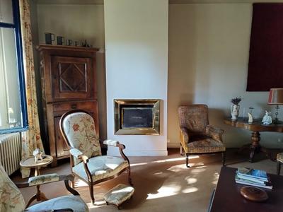 Demeure - 211 m² - 8 pièces