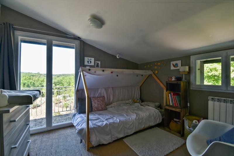 Propriété - 330 m² - 13 pièces