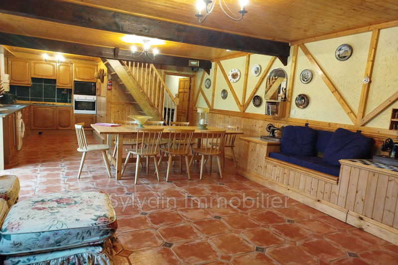 Maison - 92 m² - 4 pièces