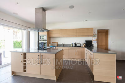 Maison - 194 m² - 5 pièces