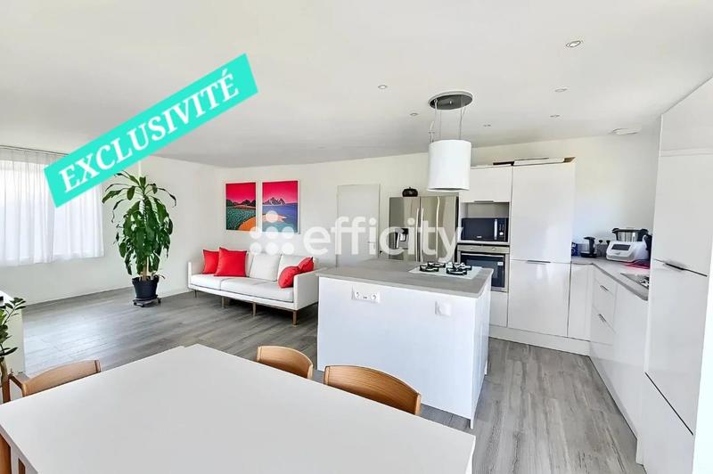 Maison - 94 m² - 4 pièces