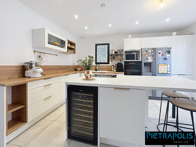 Maison - 112 m² - 5 pièces