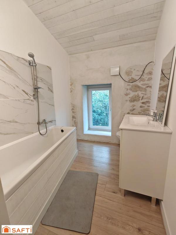 Maison - 90 m² - 4 pièces