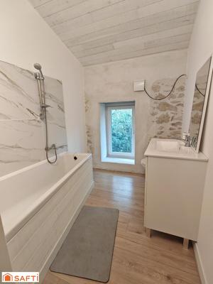 Maison - 90 m² - 4 pièces