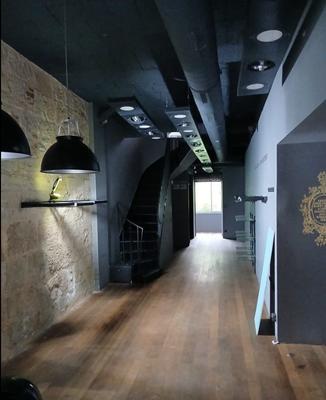 Local commercial - 318 m²