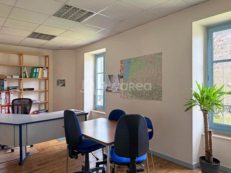 Bureau - 398 m² - 15 pièces