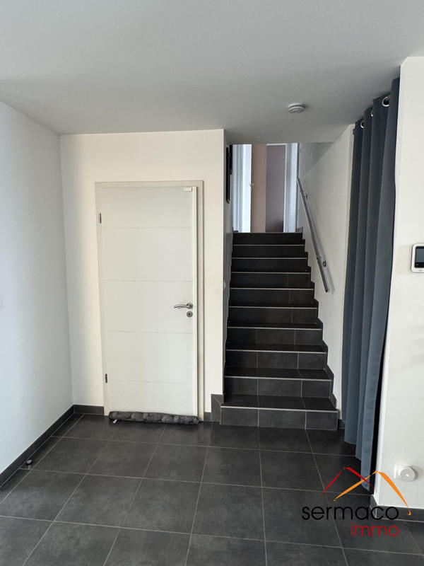 Maison - 99 m² - 5 pièces