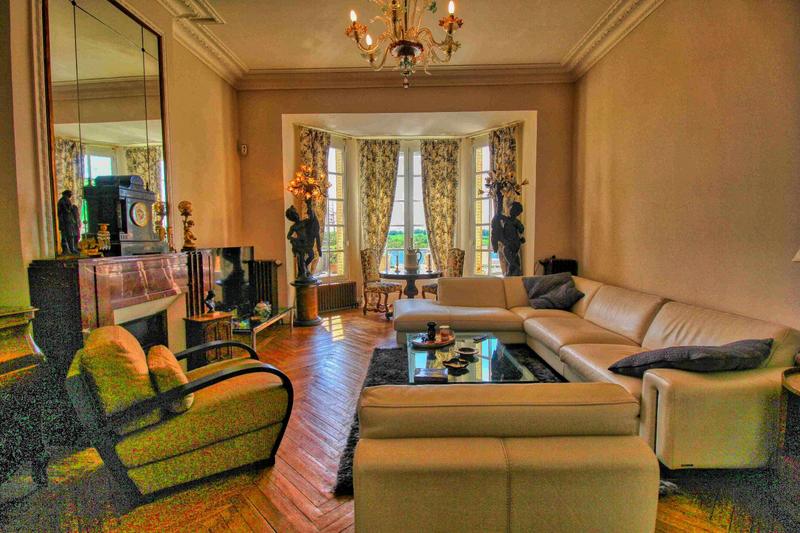 Maison bourgeoise - 330 m² - 10 pièces