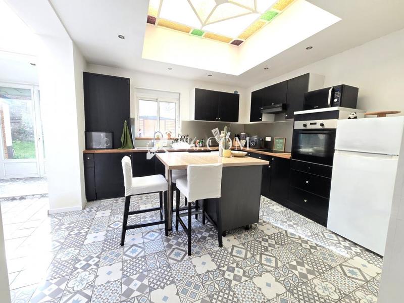 Maison - 121 m² - 4 pièces