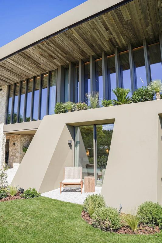 Villa - 280 m² - 10 pièces