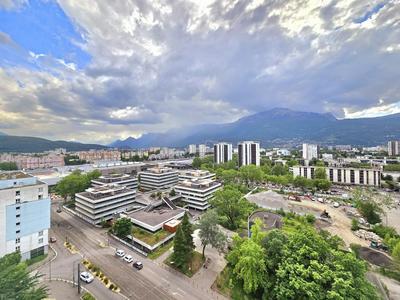 Appartement - 86 m² - 5 pièces