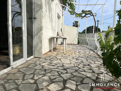 Maison - 215 m² - 6 pièces