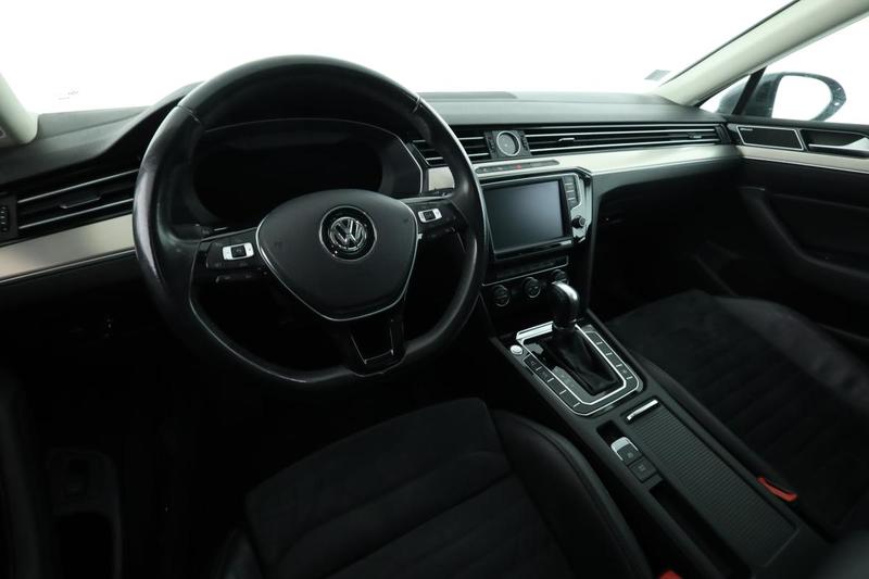 Volkswagen Passat 1.4 Tsi Act BlueMotion Tech Carat Dsg7 150 ch