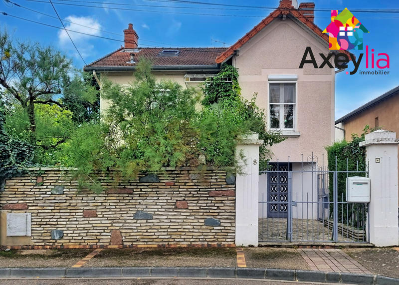 Maison - 104 m² - 5 pièces