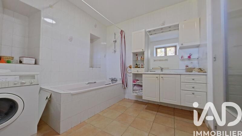 Maison - 216 m² - 6 pièces