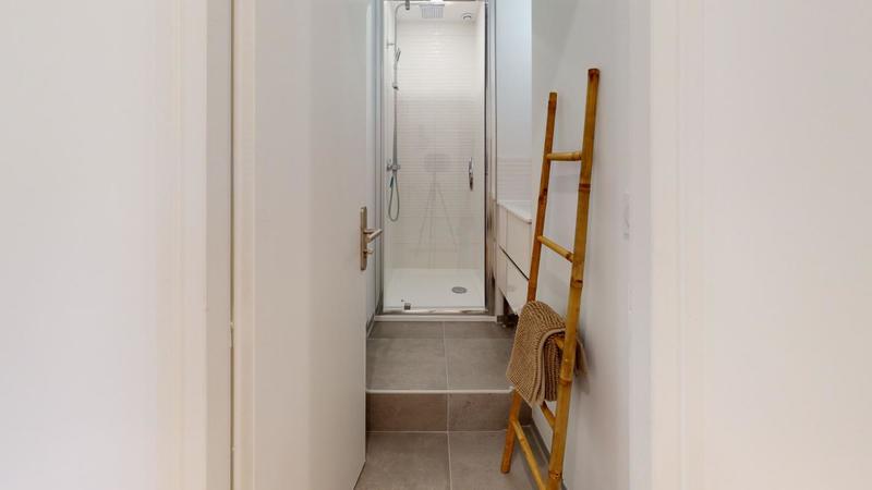 Appartement - 80 m² - 5 pièces