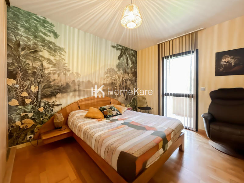 Maison - 200 m² - 5 pièces