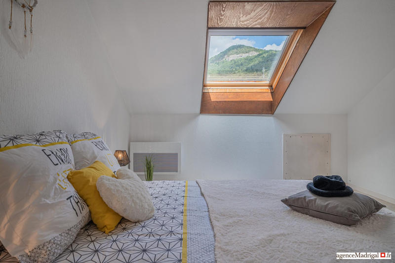 Appartement - 94 m² - 4 pièces