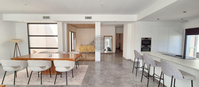 Villa - 185 m² - 4 pièces